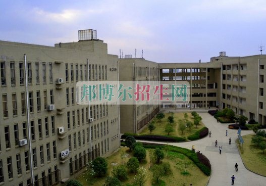 武昌職業(yè)學(xué)院招生辦聯(lián)系電話(huà)