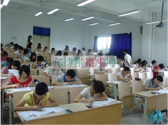 中?？粘嗽趺纯即髮? width=