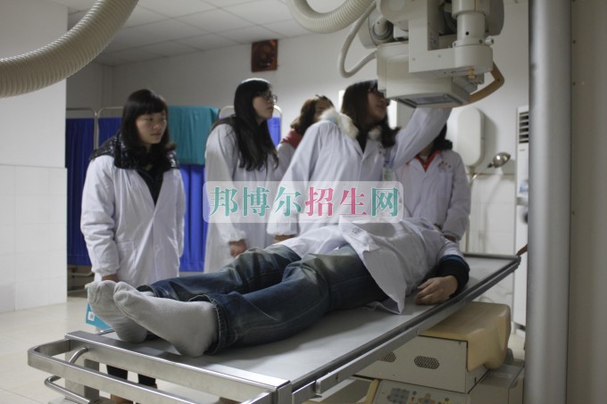 哪家臨床醫(yī)學學校好