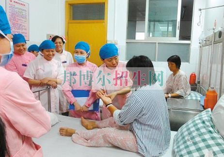 成都好一點的助產(chǎn)護(hù)理大專學(xué)校