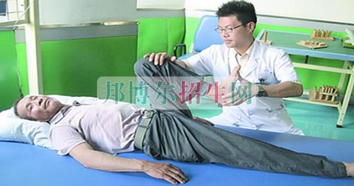 成都內(nèi)理科一?？祻椭委煷髮W校