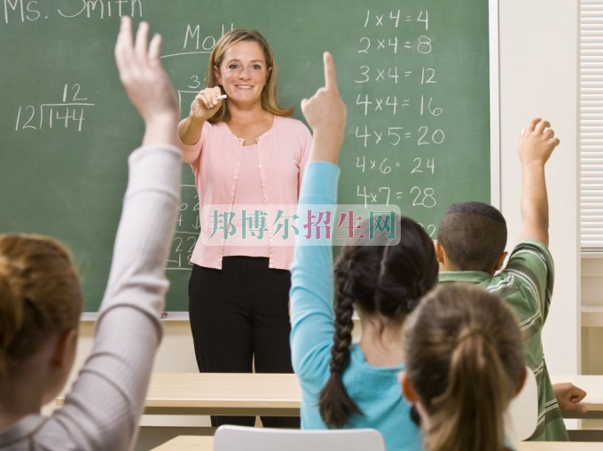 成都初中生可以讀教育技術(shù)學嗎