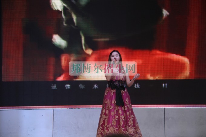 天府新區(qū)成人中等專業(yè)學(xué)校“美好新區(qū)，千年廣都”