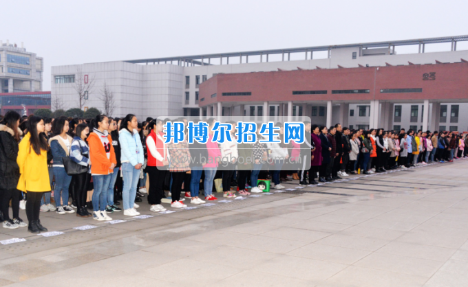 川南幼兒師范高等?？茖W(xué)校舉行新學(xué)期 “開學(xué)第一課”活動