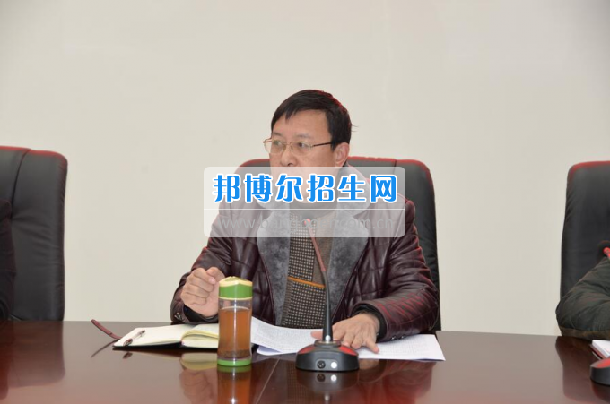 川南幼兒師范高等?？茖W(xué)校召開安全穩(wěn)定工作形勢研判會(huì)