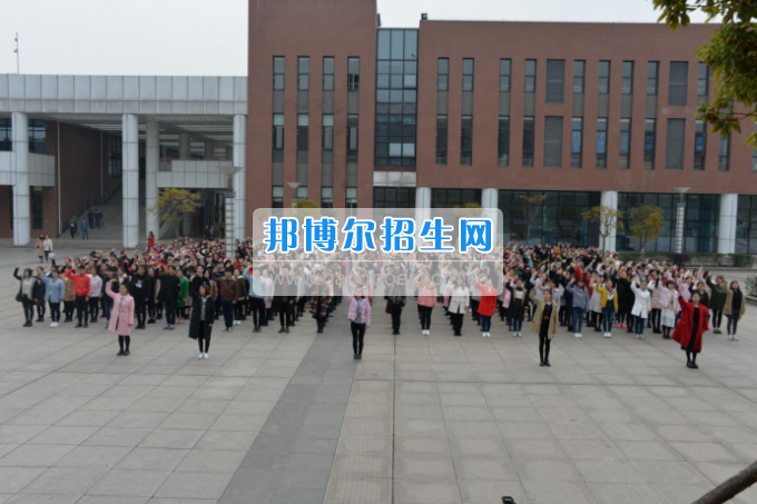 川南幼兒師范高等?？茖W(xué)校開展“感恩”主題教育活動培養(yǎng)學(xué)生良好道德品質(zhì)