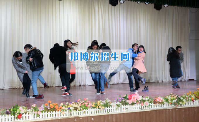 川南幼兒師范高等?？茖W(xué)校與內(nèi)江職業(yè)技術(shù)學(xué)校開展青年聯(lián)誼活動(dòng)