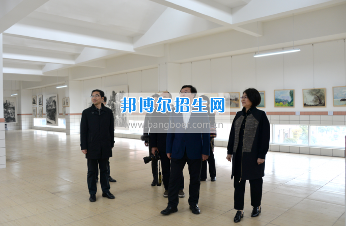 川南幼兒師范高等?？茖W(xué)校作“互聯(lián)網(wǎng)+教育”專題報告