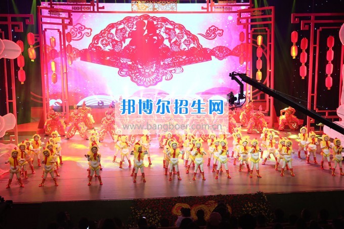 川北幼兒師范高等?？茖W(xué)校參演廣元春晚 服務(wù)地方文化