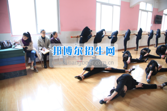 川北幼兒師范高等?？茖W校學前教育系赴南江小河職中調(diào)研