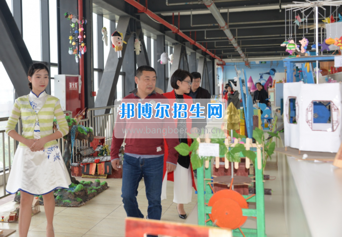2017年西南科技大學(xué)黨委副書記張強一行到川南幼兒師范高等?？茖W(xué)?？疾? width=