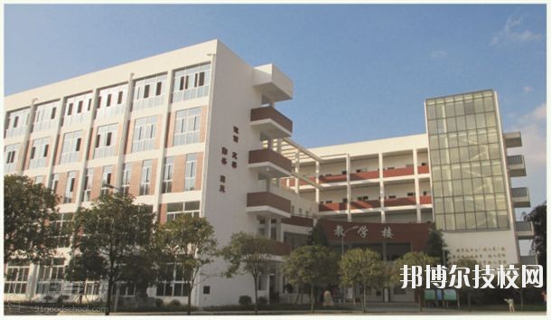四川經(jīng)濟貿(mào)易學校2018年報名條件、招生對象