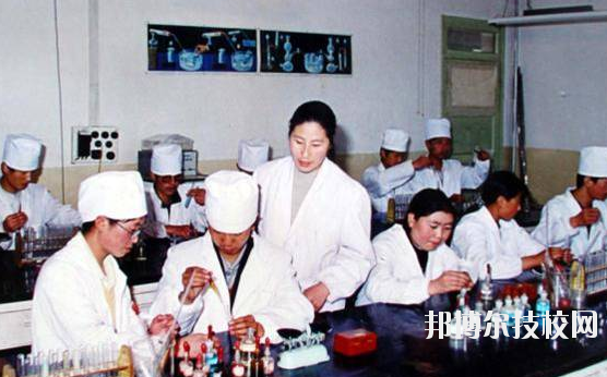 甘南州衛(wèi)生學校2020年學費、收費多少