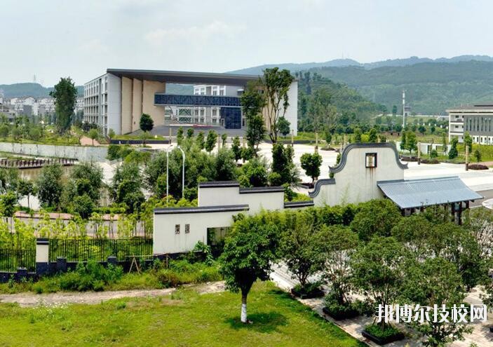 重慶兩江職業(yè)教育中心2020年報名條件、招生要求、招生對象