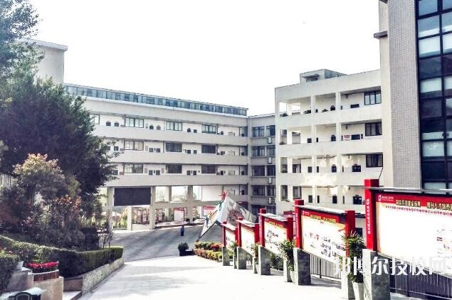 重慶輕工業(yè)學(xué)校2020年報(bào)名條件、招生要求、招生對(duì)象