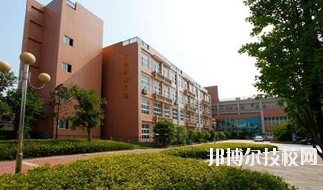 重慶北碚職業(yè)教育中心2020年報名條件、招生要求、招生對象