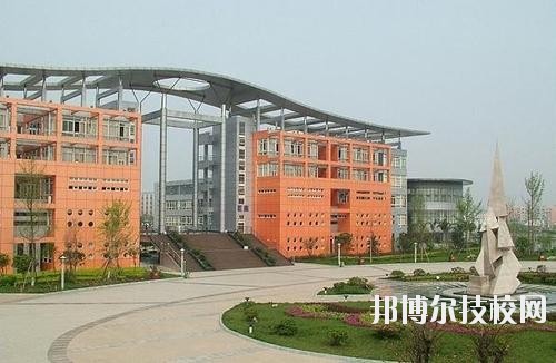 成都市中山職業(yè)技術(shù)學校2020年報名條件、招生要求、招生對象