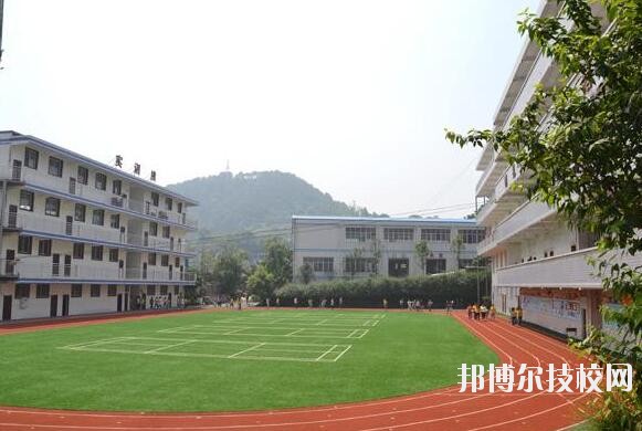 重慶知行衛(wèi)生學(xué)校2020年報(bào)名條件、招生要求、招生對(duì)象