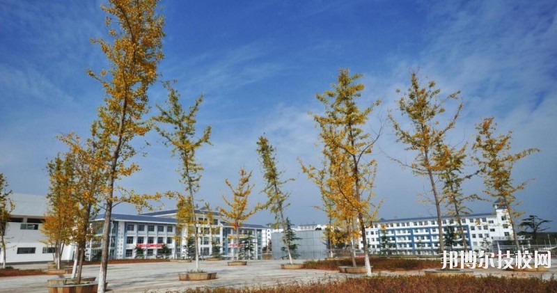銅仁交通學(xué)校2020年學(xué)費(fèi)、收費(fèi)多少