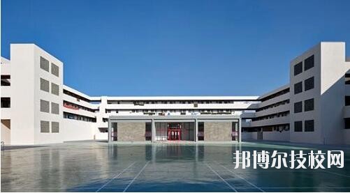 畢節(jié)衛(wèi)生學(xué)校2020年報(bào)名條件、招生要求、招生對(duì)象