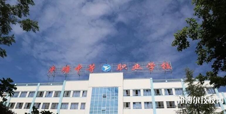 黔東南州國防科技學校2020年報名條件、招生要求、招生對象