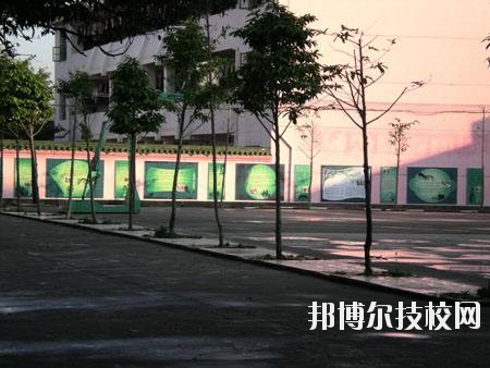 大余職業(yè)技術(shù)教育中心2020年報(bào)名條件、招生要求、招生對(duì)象