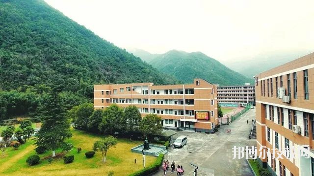寧波四明職業(yè)高級中學(xué)怎么樣、好不好