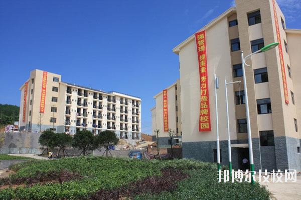 北川羌族自治縣七一職業(yè)中學(xué)2020年報(bào)名條件、招生要求、招生對(duì)象