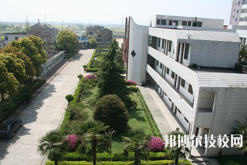 泰州博日電腦技術(shù)學(xué)校2020年報名條件、招生要求、招生對象