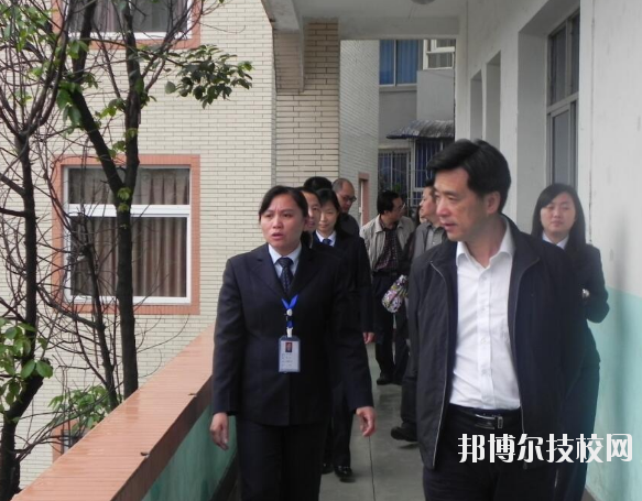 重慶渝北區(qū)竟成中學(xué)校怎么樣、好不好