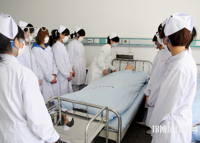 重慶第三衛(wèi)生學(xué)校怎么樣、好不好