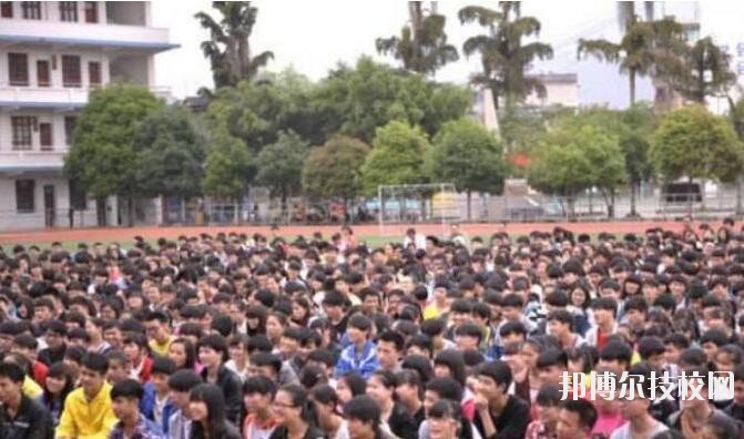 荔波職業(yè)高級中學2020年報名條件、招生要求、招生對象