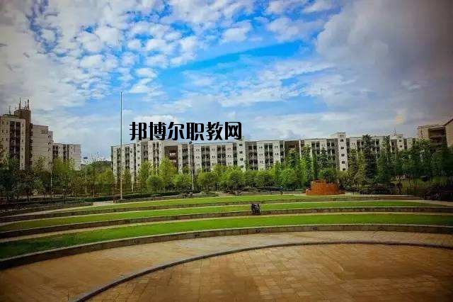 隨州曾都電子工業(yè)學(xué)校2020年報名條件、招生要求、招生對象