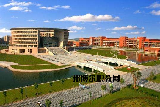 咸寧電子科技學校2020年報名條件、招生要求、招生對象