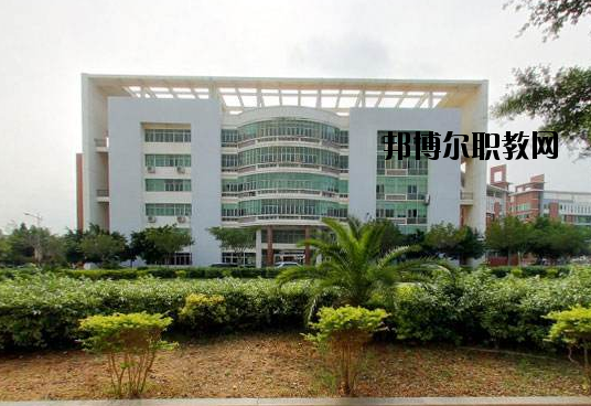 余姚姚江旅游學(xué)校怎么樣，好不好