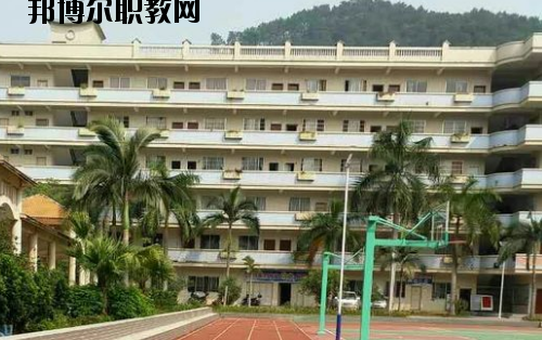 梧州西南中等專(zhuān)業(yè)學(xué)校2020年報(bào)名條件、招生要求、招生對(duì)象