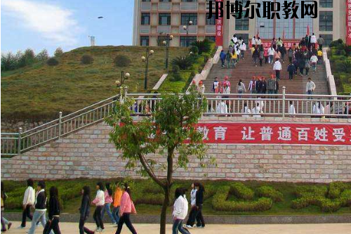 廣西質(zhì)量技術(shù)工程學(xué)校2020年報(bào)名條件、招生要求、招生對(duì)象