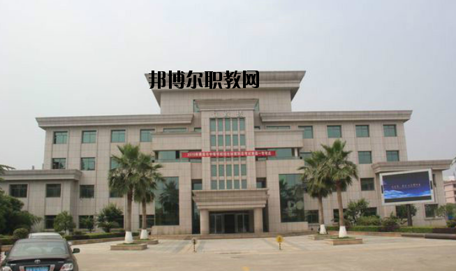 南昌第一中等專(zhuān)業(yè)學(xué)校2020年報(bào)名條件、招生要求、招生對(duì)象