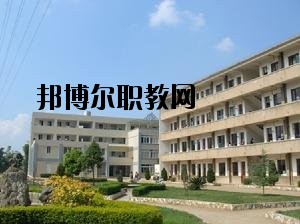 祿豐縣職業(yè)高級中學2020年報名條件、招生要求、招生對象
