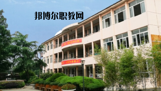 浙江吉利汽車工業(yè)學(xué)校2020年報名條件、招生要求、招生對象