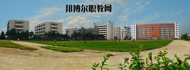 華寧縣職業(yè)高級中學(xué)怎么樣、好不好