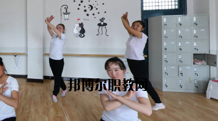 武威勞動(dòng)服務(wù)技工學(xué)校2020年學(xué)費(fèi)、收費(fèi)多少