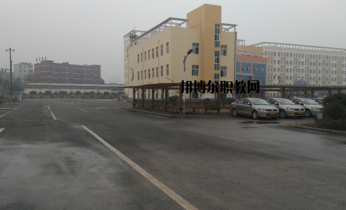 黃石第一技工學(xué)校怎么樣、好不好
