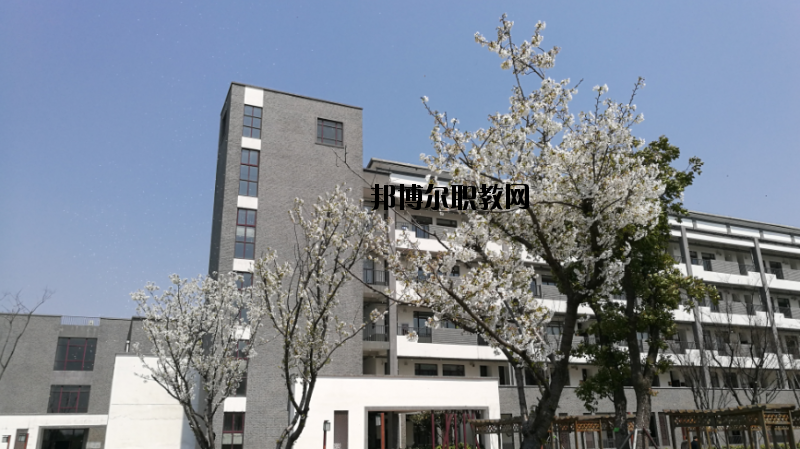 蘇州高等幼兒師范學(xué)校2020年報(bào)名條件、招生要求、招生對(duì)象