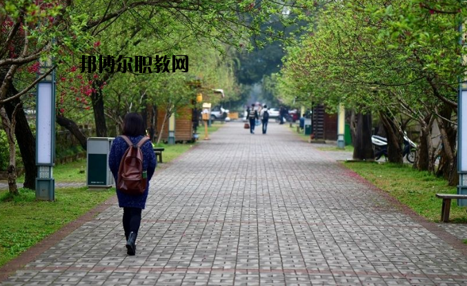 南陽第三中等職業(yè)學(xué)校怎么樣、好不好