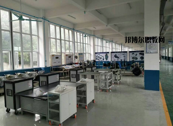 黃石俊賢高級技工學(xué)校2020年報(bào)名條件、招生要求、招生對象