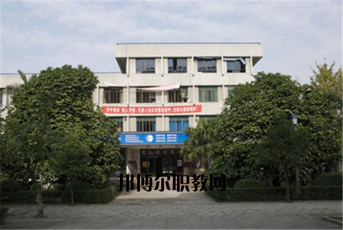 四川瀘州天星影視藝術(shù)學(xué)校2020年報(bào)名條件、招生要求、招生對(duì)象