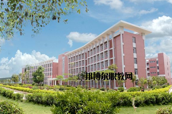 惠來(lái)技工學(xué)校2020年報(bào)名條件、招生要求、招生對(duì)象