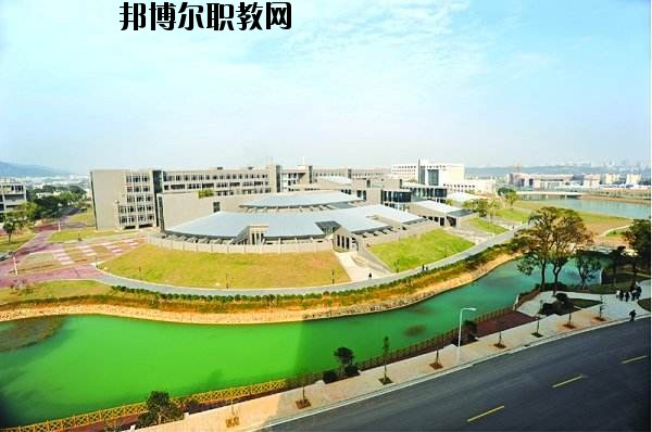 武穴財(cái)貿(mào)中等專業(yè)學(xué)校2020年報(bào)名條件、招生要求、招生對(duì)象