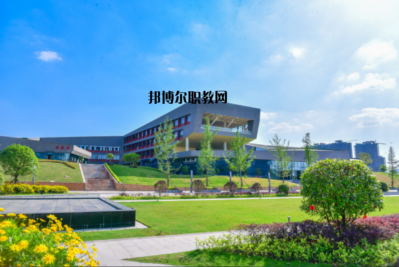 四川省經(jīng)濟(jì)管理學(xué)校2020年報(bào)名條件、招生要求、招生對(duì)象